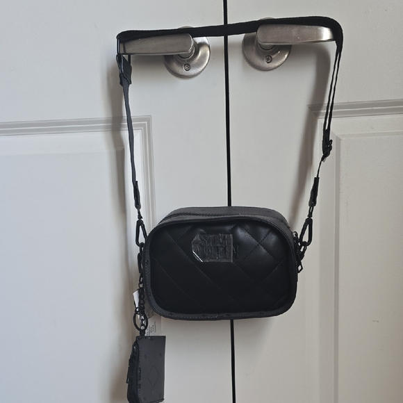 Steve Madden Black Quilted Crossbody Bag - Picture 1 of 8